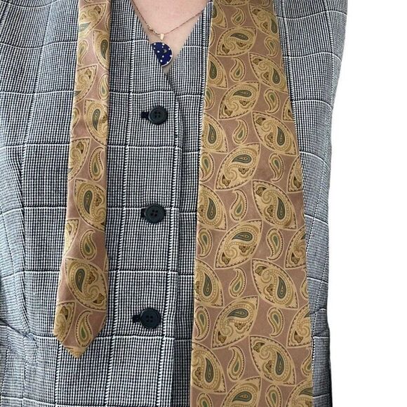 Vintage Burberry London Yellow Green Paisley Geometric 100% Silk Preppy Tie - Picture 4 of 4